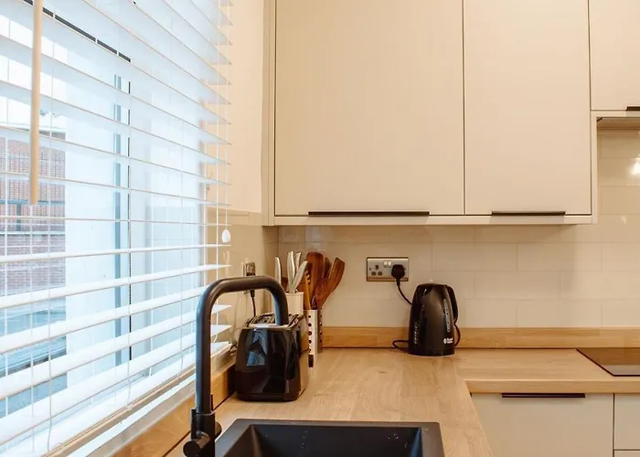 Nyaraló Spacious House In The Heart Of Headingley *