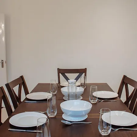 Holiday home Spacious House In The Heart Of Headingley *