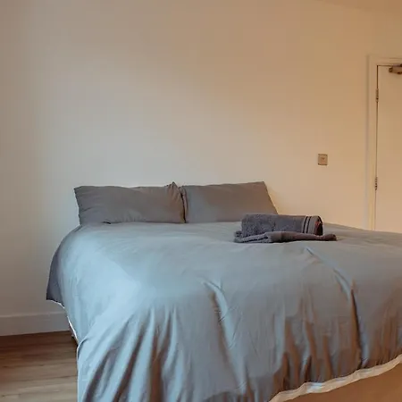 Spacious House In The Heart Of Headingley Hébergement de vacances