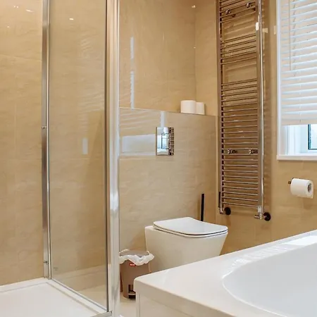 Spacious House In The Heart Of Headingley