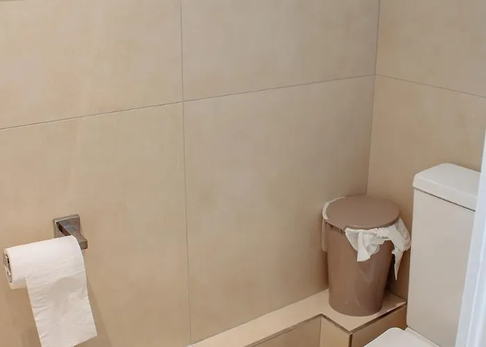 Spacious House In The Heart Of Headingley בית נופש *