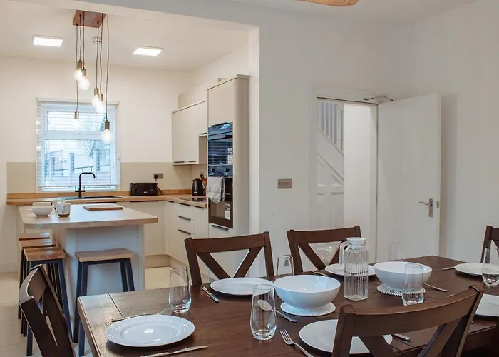 Spacious House In The Heart Of Headingley