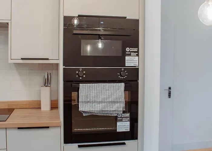 בית נופש Spacious House In The Heart Of Headingley *