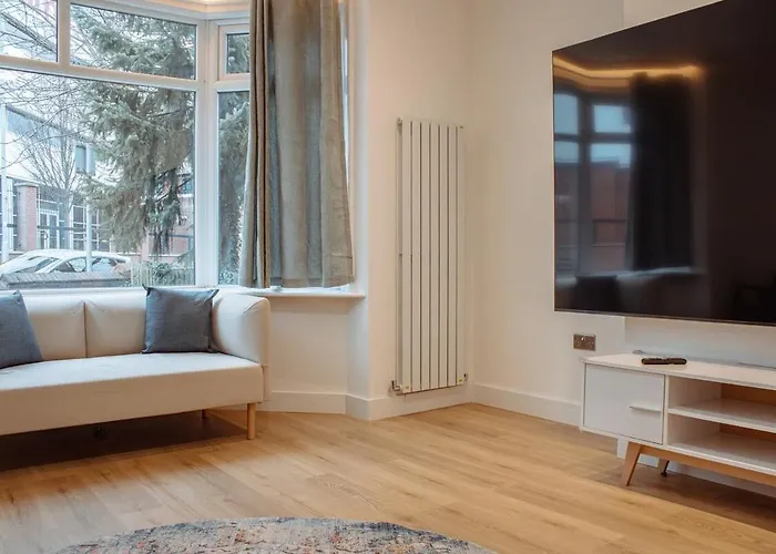 Spacious House In The Heart Of Headingley בית נופש *