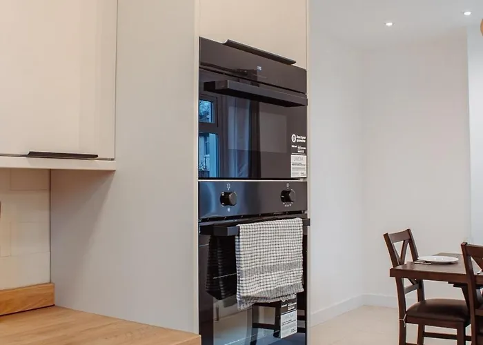 Spacious House In The Heart Of Headingley *