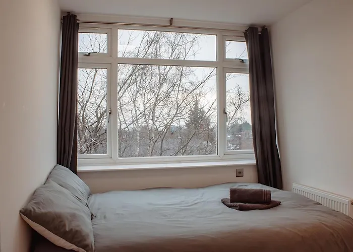 Vakantiehuis Spacious House In The Heart Of Headingley