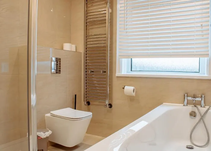 Spacious House In The Heart Of Headingley *