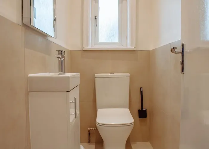 Vakantiehuis Spacious House In The Heart Of Headingley