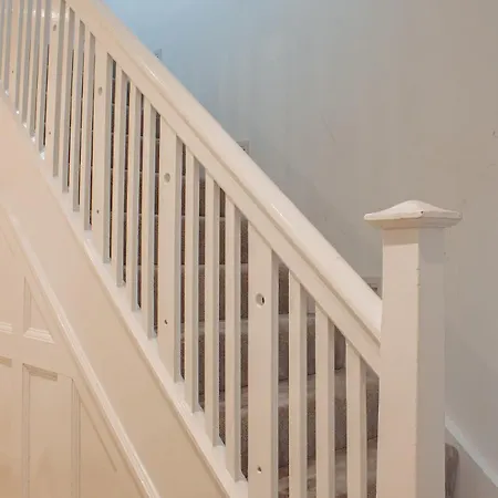 Spacious House In The Heart Of Headingley * Лідс